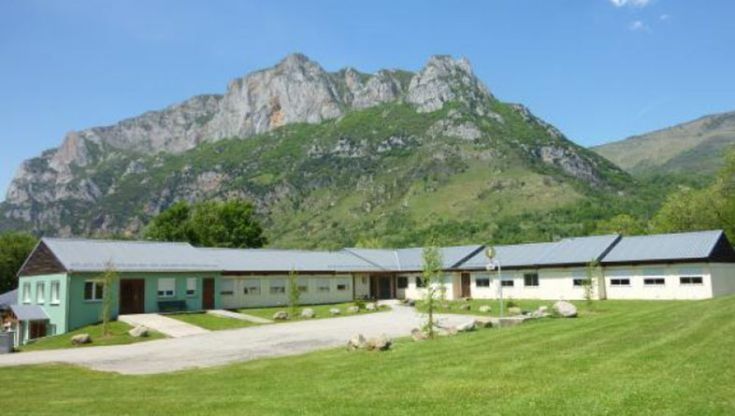 CENTRE DE VACANCES LES OUSTALOUS - LES CABANNES (09)